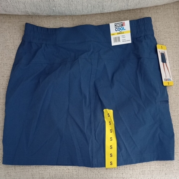 32 Degrees Women's Navy Mini Skirt - Picture 2 of 3
